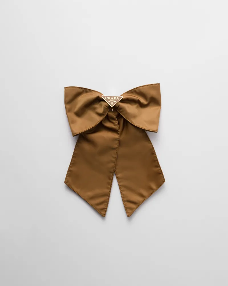 Prada Haarspange aus Re-Nylon Brandy