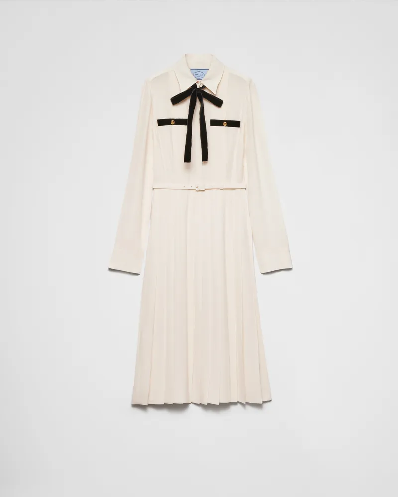 Prada Langes Plisseekleid aus Satin-Sablé Elfenbein