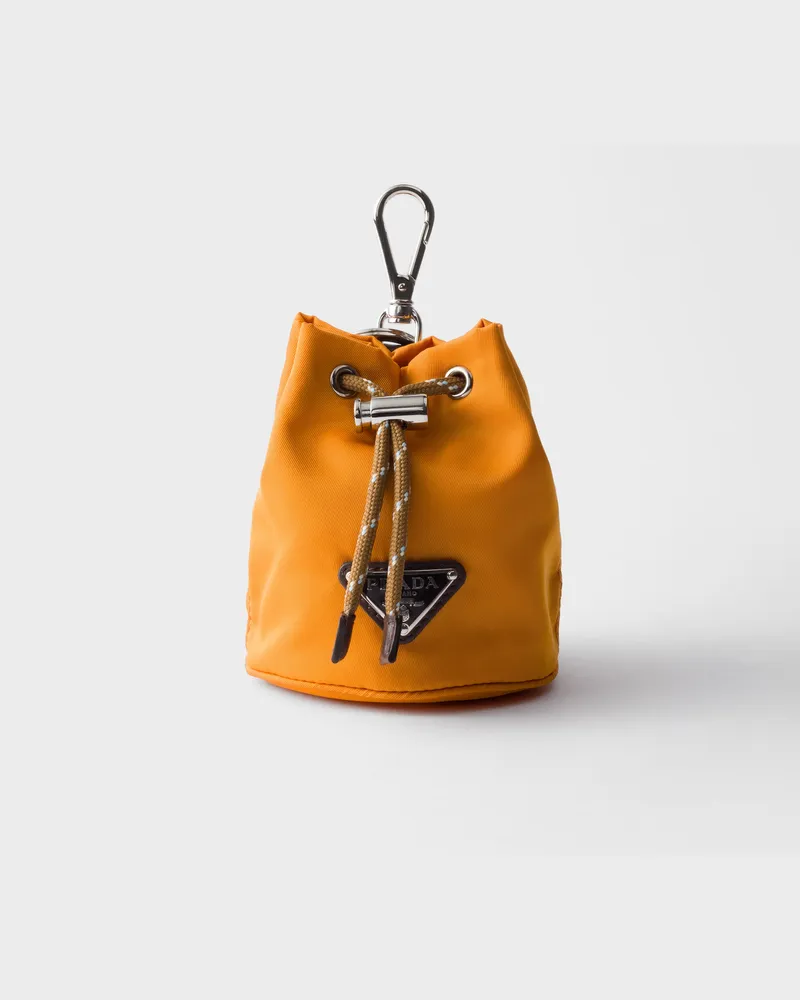 Prada Mini-Icon Schlüsselanhänger aus Re-Nylon Bernstein