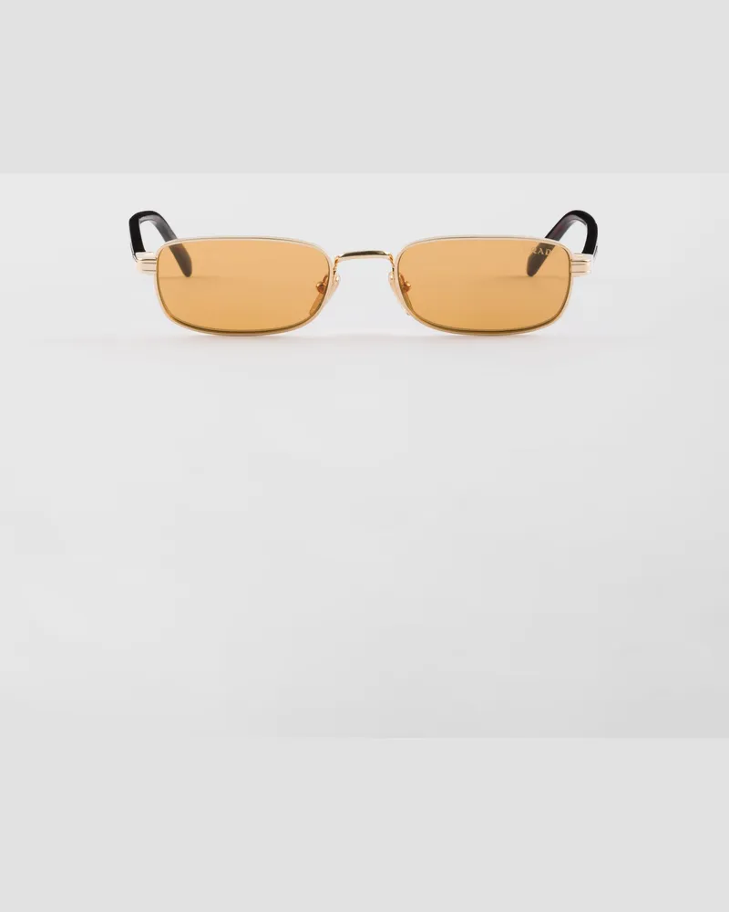 Prada Sonnenbrille mit der ikonischen Plakette aus Metall Honigfarbene