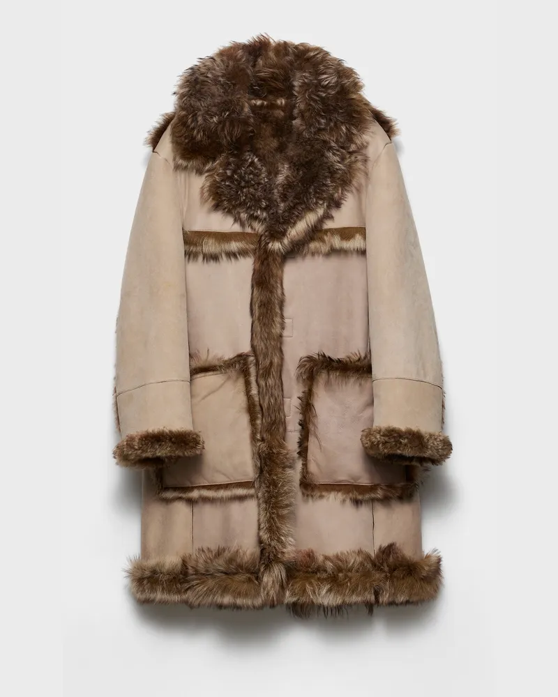 Prada Mantel aus Lammfell Schlamm