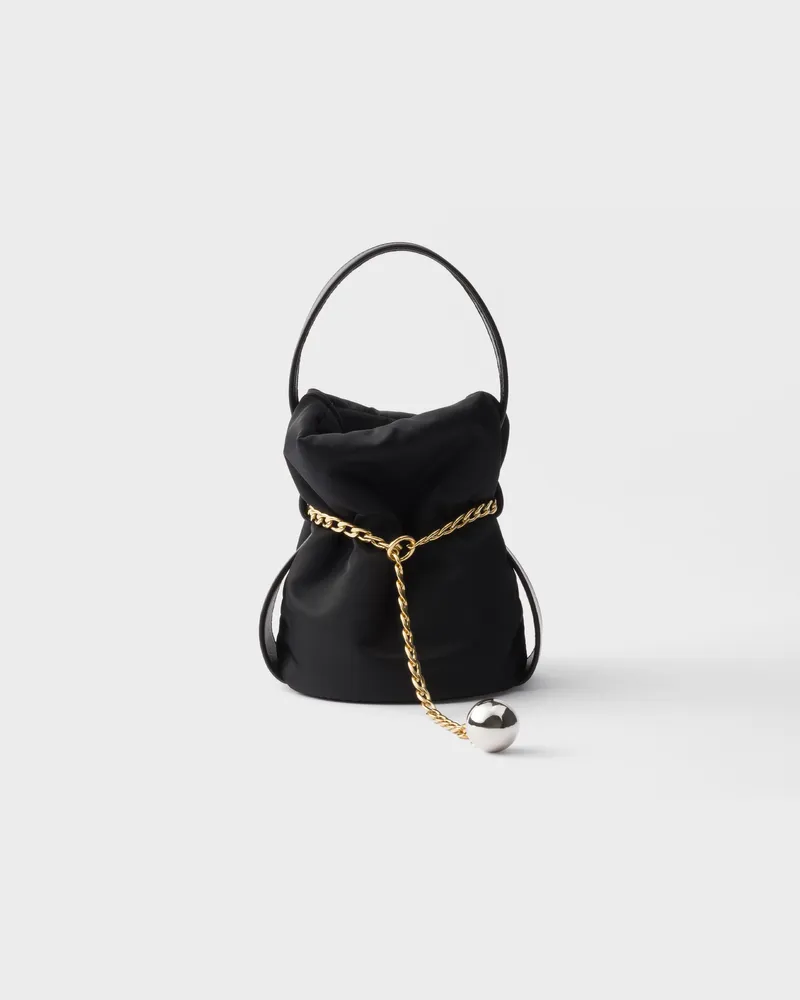 Prada Petit Sac Noir Mini-Bucket-Bag aus Re-Nylon und Nappa-Leder Schwarz