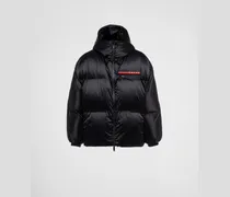 Oversize-Daunenjacke aus technischem Re-Nylon