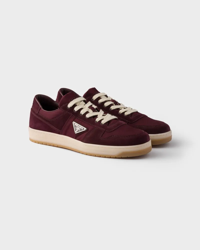 Prada Downtown Sneaker aus Re-Nylon und Wildleder Burgunderrot