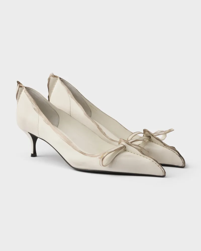 Prada Pumps aus antikem Leder Kalkweiss