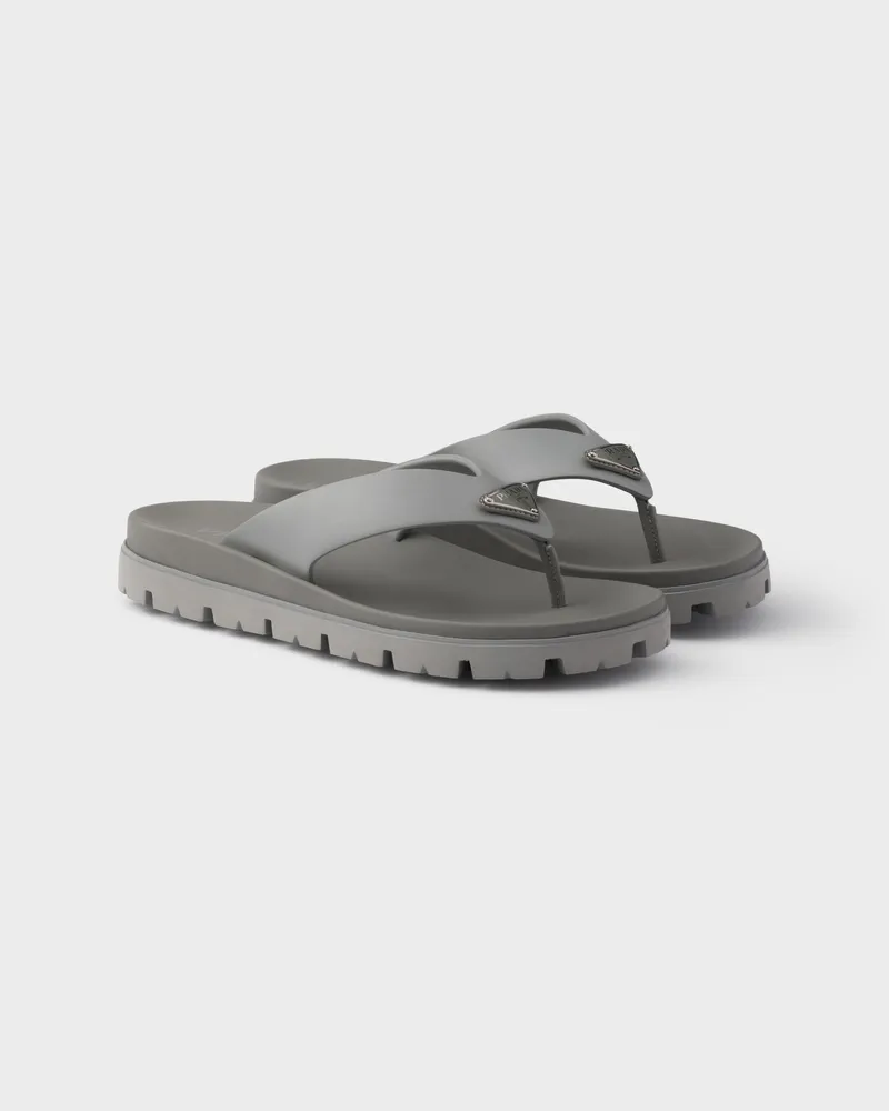 Prada Zehensteg-Sandalen aus Gummi Stahlgrau