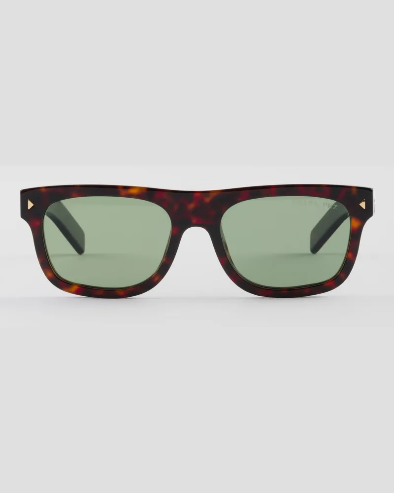 Prada Sonnenbrille mit der ikonischen Plakette aus Metall Gläser