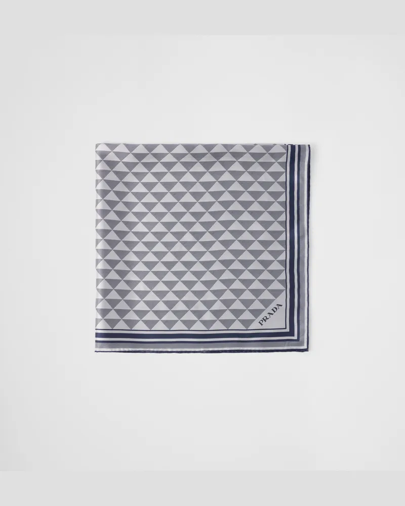 Prada Schal aus Seide mit Print, 90 x 90 Baltisch-blau