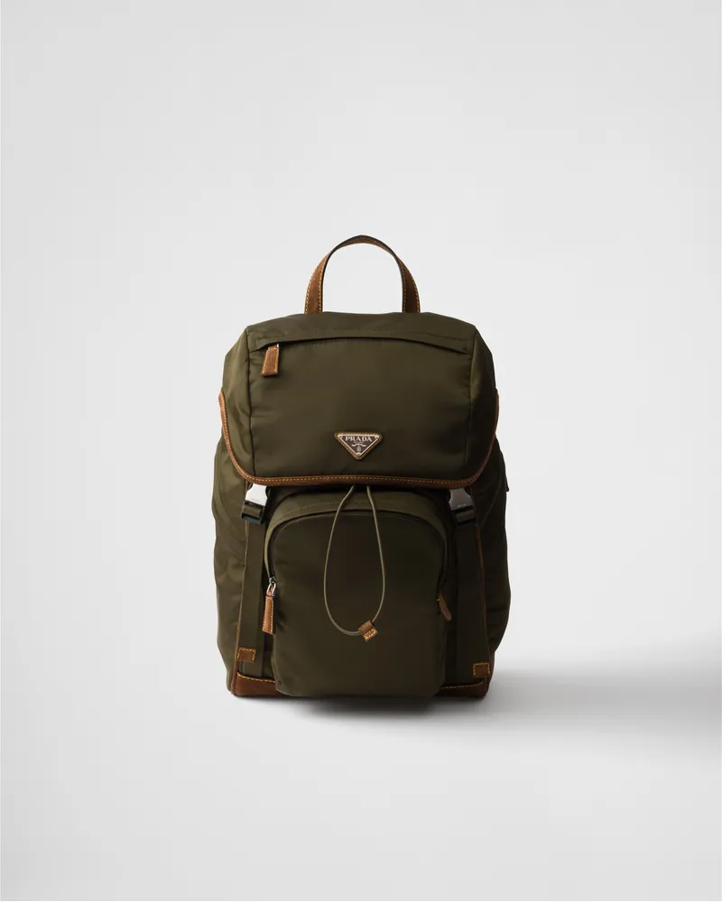 Prada Rucksack aus Re-Nylon und Wildleder Moschusgrün
