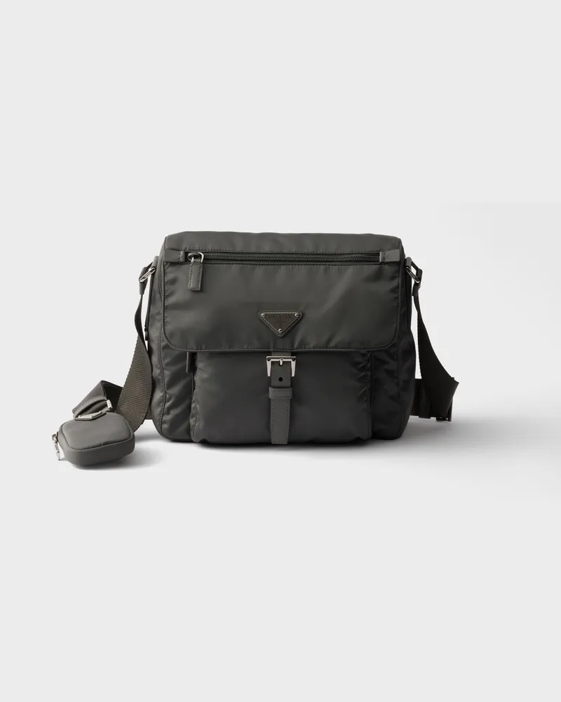 Prada Schultertasche aus Re-Nylon Quecksilbergrau