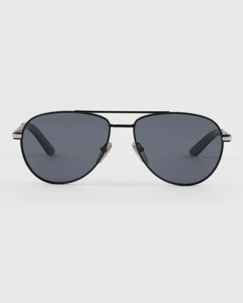 Prada Sonnenbrille mit ikonischer Plakette aus Metall Polarisierte