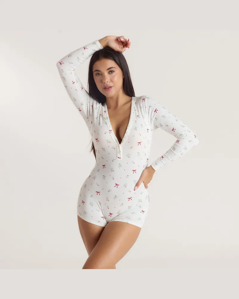 Lounge Mistletoe Gerippter Einteiler  - Schleife Muster Print