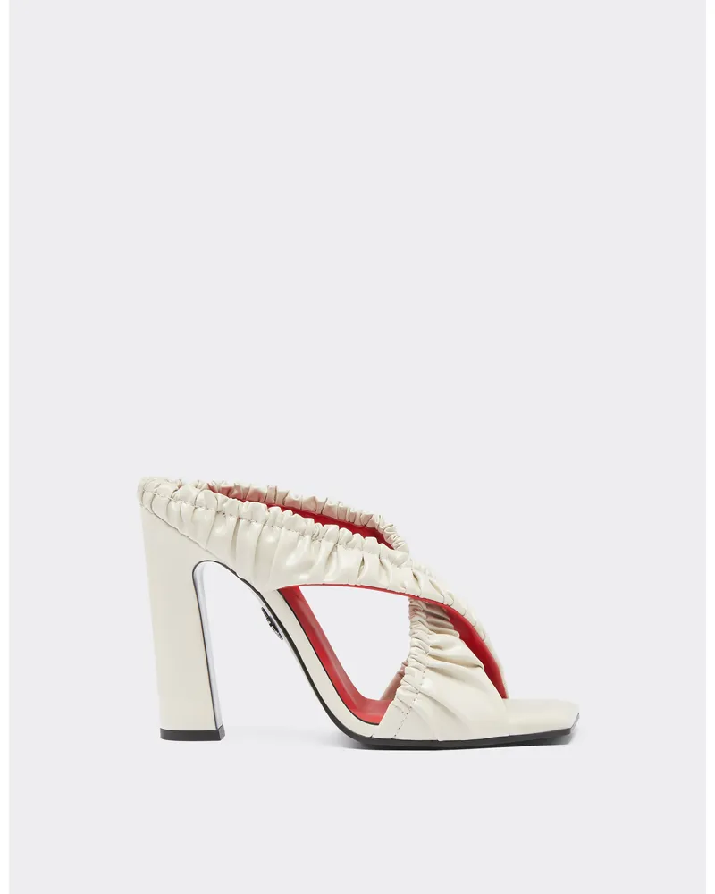 Ferrari Hohe Sandale Aus Lackleder - Female Pantoletten & Sandalen Ecru Ecru