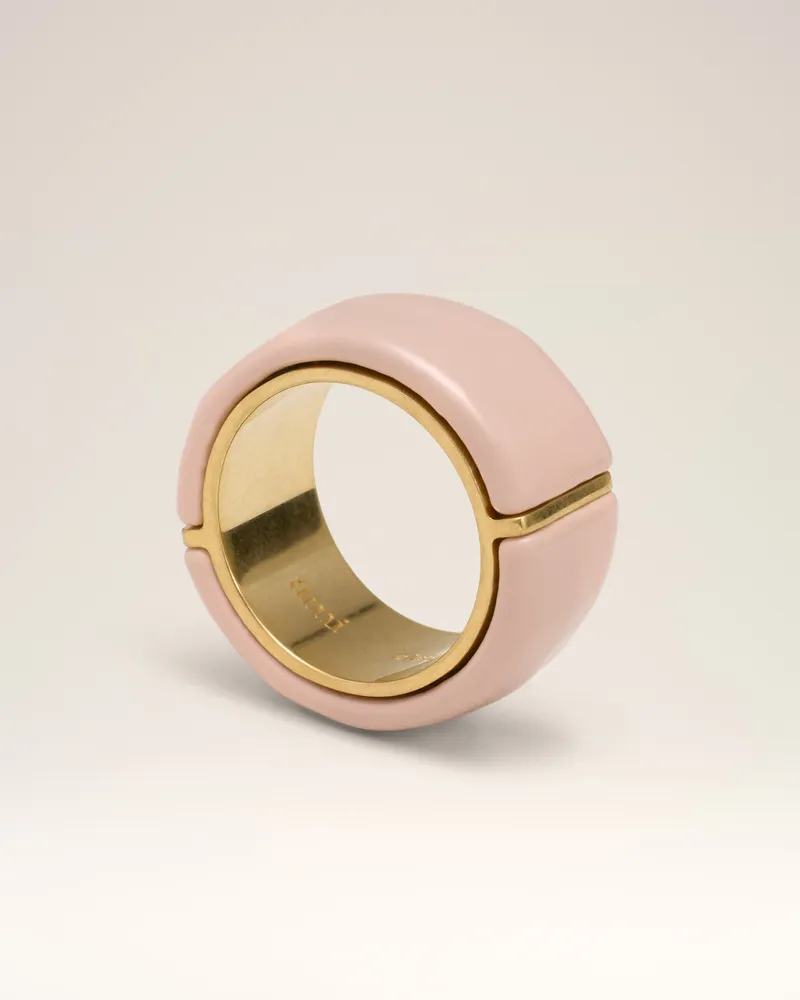 AMI Paris Ring aus gehämmertem und lackiertem Messing in Rosa Rosa Unisex Powder
