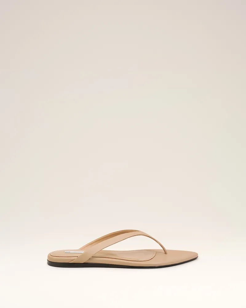 AMI Paris Beigefarbene Flip-Flops aus Lammleder mit spitzer Zehenpartie Beige für Damen Taupegrau