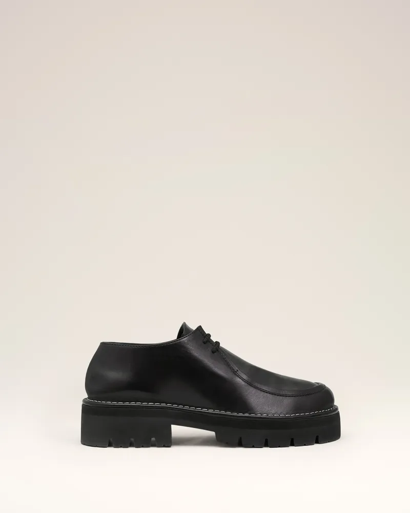 AMI Paris Anatomisch geformte Derbies aus schwarzem Leder Schwarz Unisex Schwarz