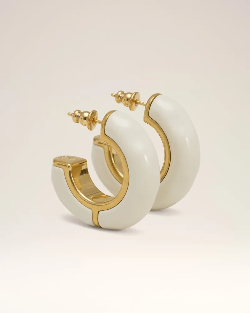 AMI Paris Ohrringe aus gehämmertem und lackiertem Messing in Weiß Weiß Unisex Ivory