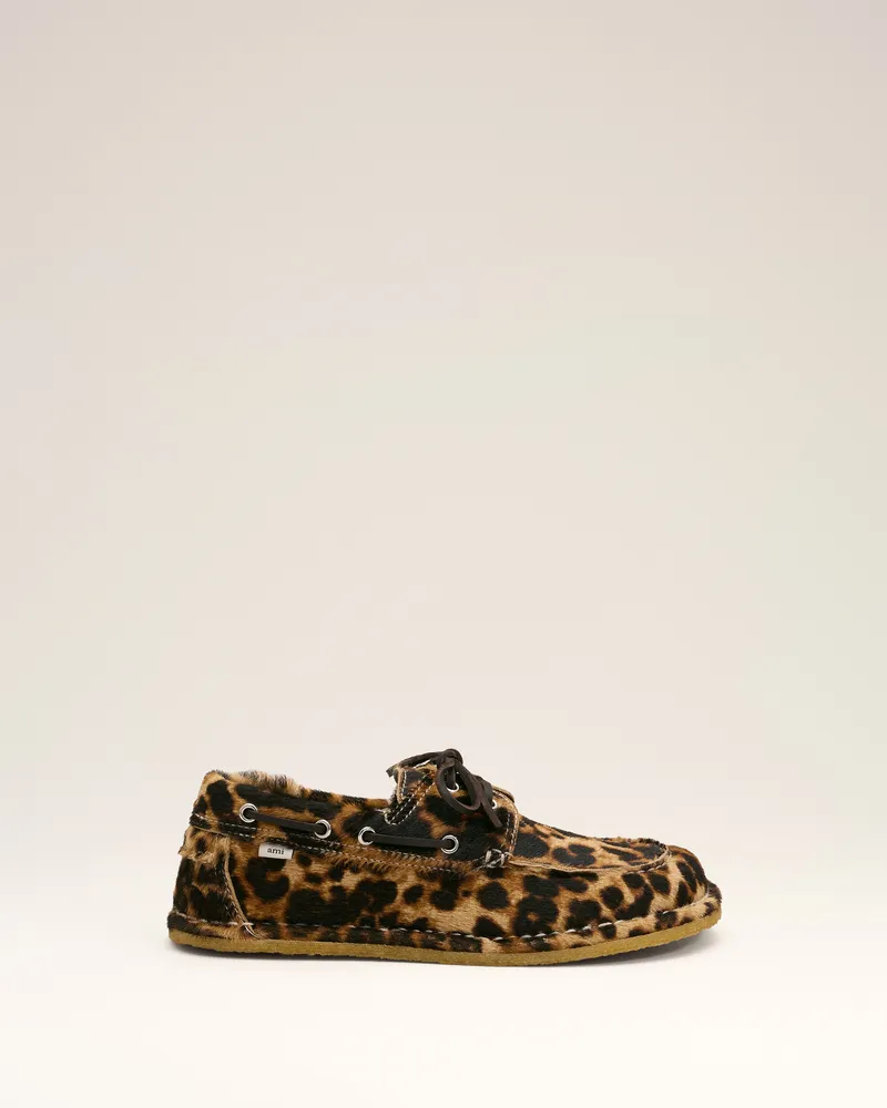 AMI Paris Bootsschuhe aus Kuhleder mit Leopard-Print Beige - Größe Unisex Sand