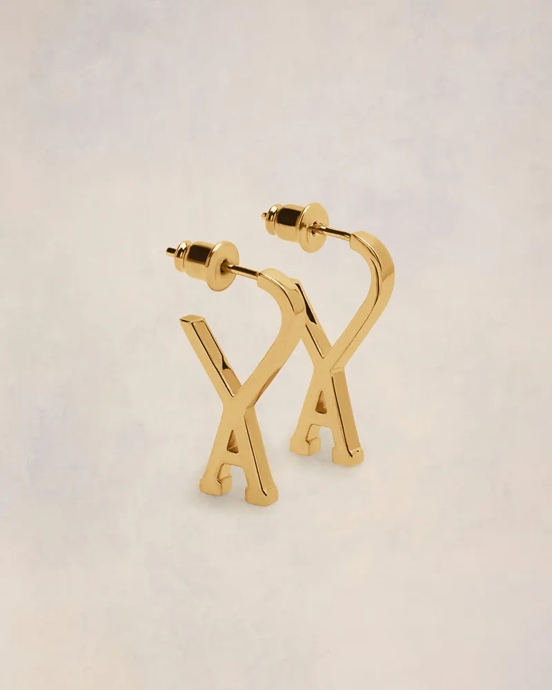 AMI Paris Kleine Ami De Coeur Creolen aus Messing in Gold Gelb Unisex Gold