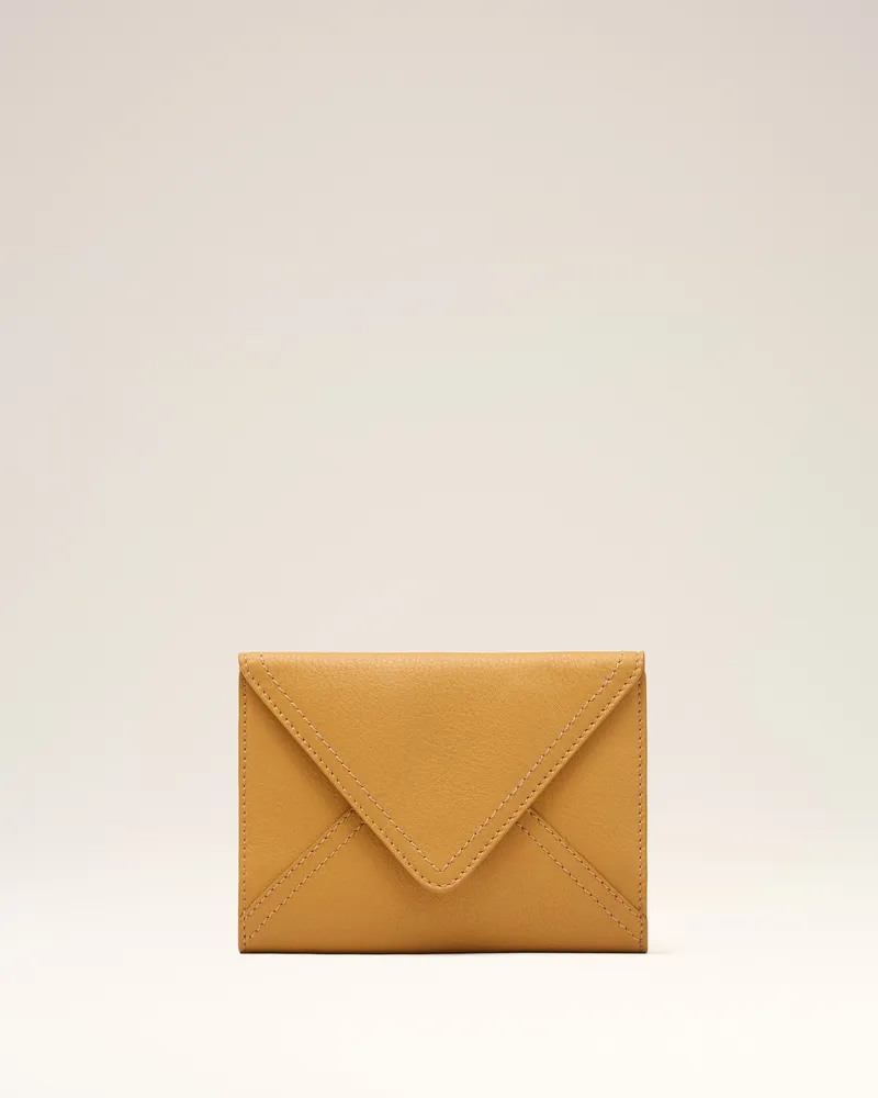 AMI Paris Gelbe Etienne Envelope Passhülle aus Taurillonleder Gelb Unisex Honig