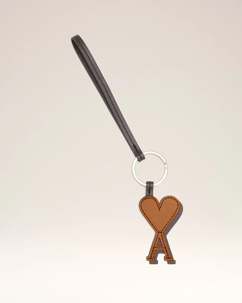 AMI Paris Ami De Coeur Schlüsselanhänger aus Leder in Braun Braun Unisex Cognac