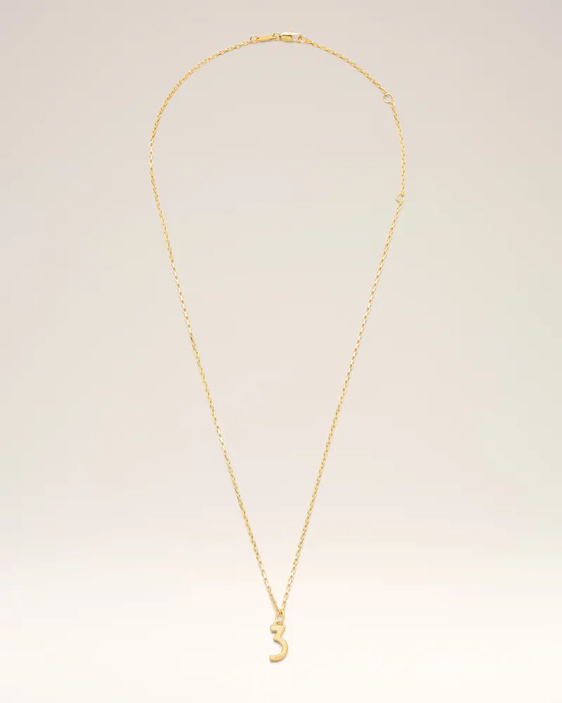 AMI Paris Halskette mit Anhänger „3“ aus gehämmertem goldfarbenem Messing Gold Unisex Gold
