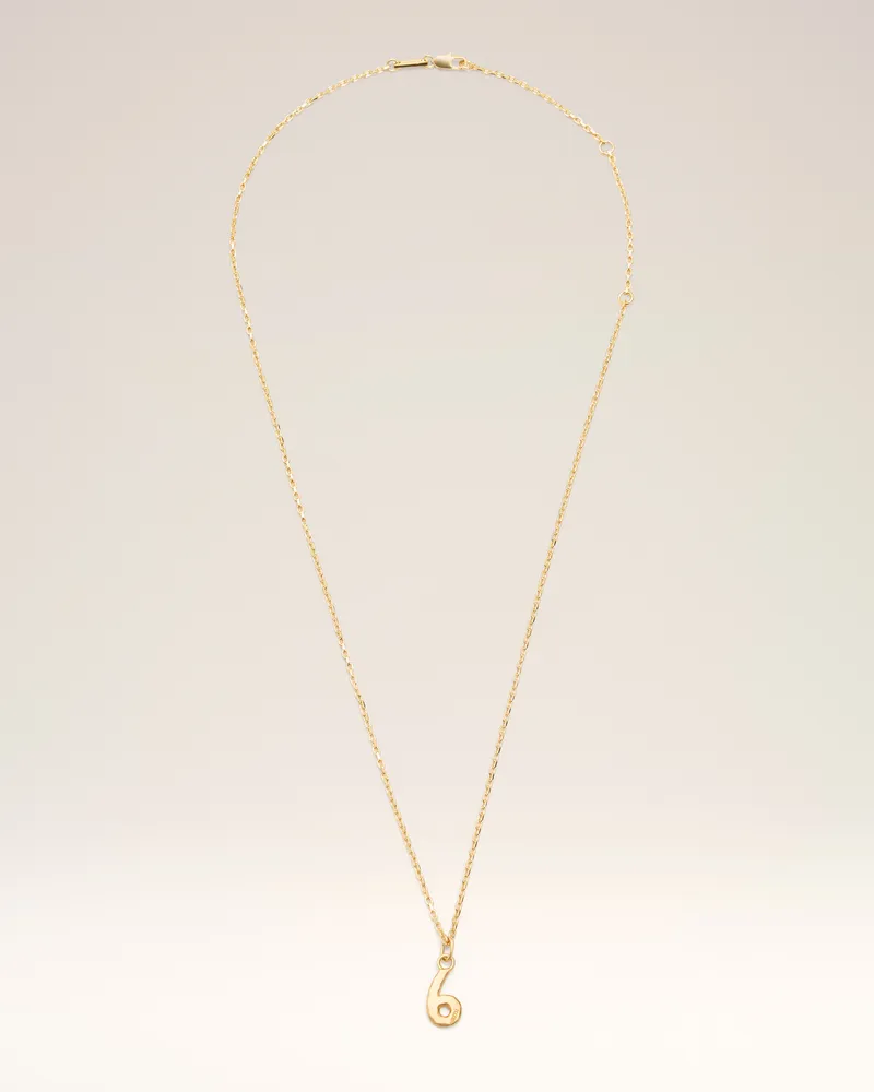 AMI Paris Halskette mit Anhänger „6“ aus gehämmertem goldfarbenem Messing Gelb Unisex Gold