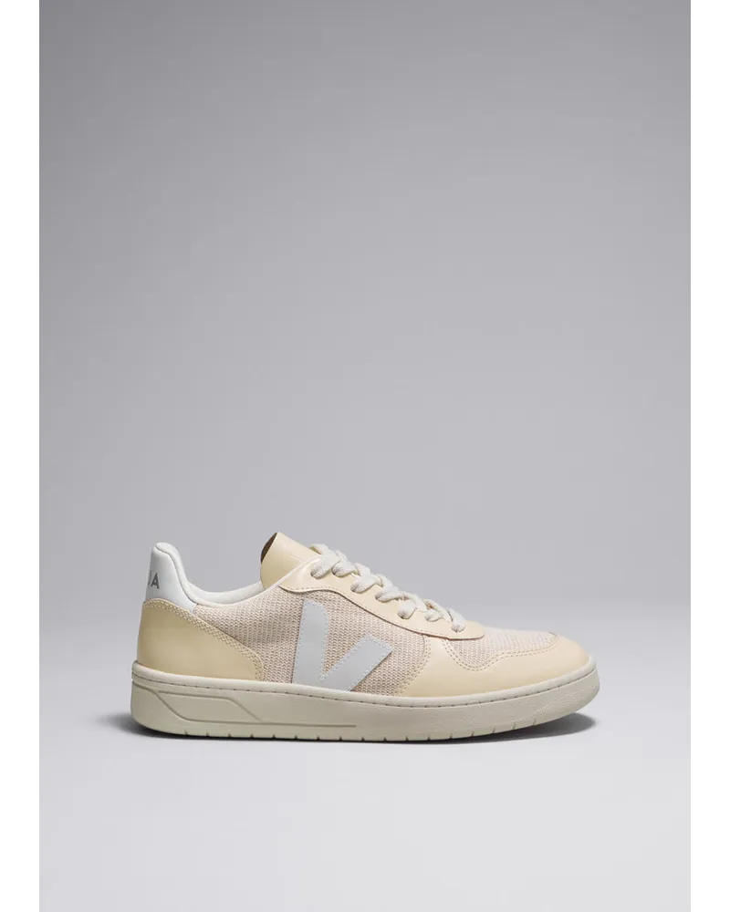 & Other Stories Veja V-10 Sneaker - Weiß Creme