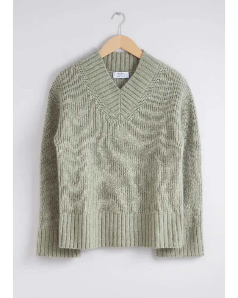 & Other Stories Flauschiger Strickpullover - Grün Khaki