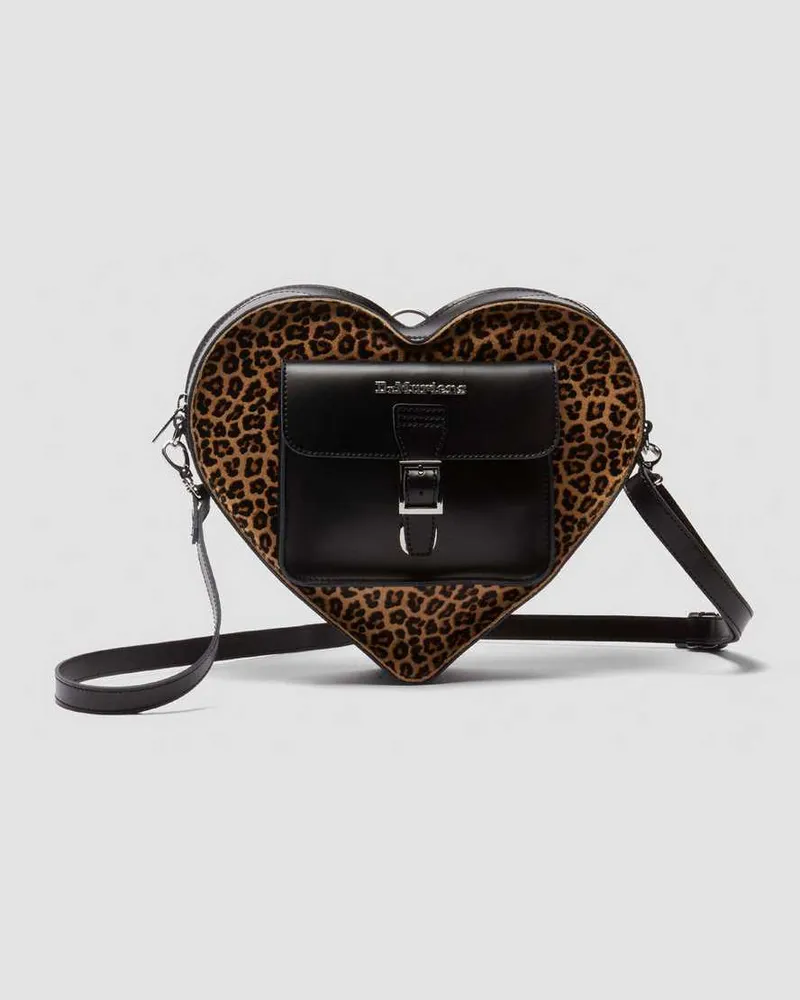 Dr.Martens Herzförmige Leopard Hair-On Kiev Ledertasche in Schwarz Schwarz