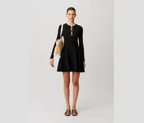 Kurzes Strickkleid mit Knoten