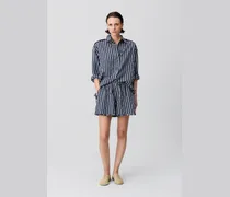 Kurzes gestreiftes Volantkleid