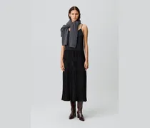 Langes, fließendes Trägerkleid