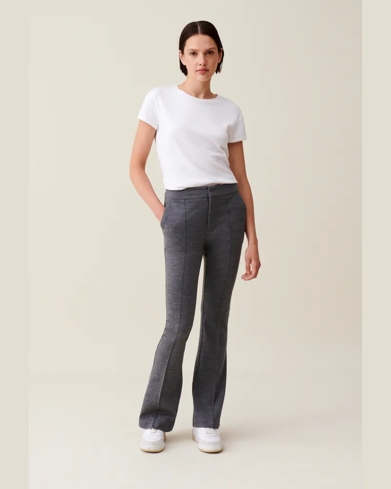 Claudie Pierlot Graue, eng anliegende Flare-Hose Grau-meliert