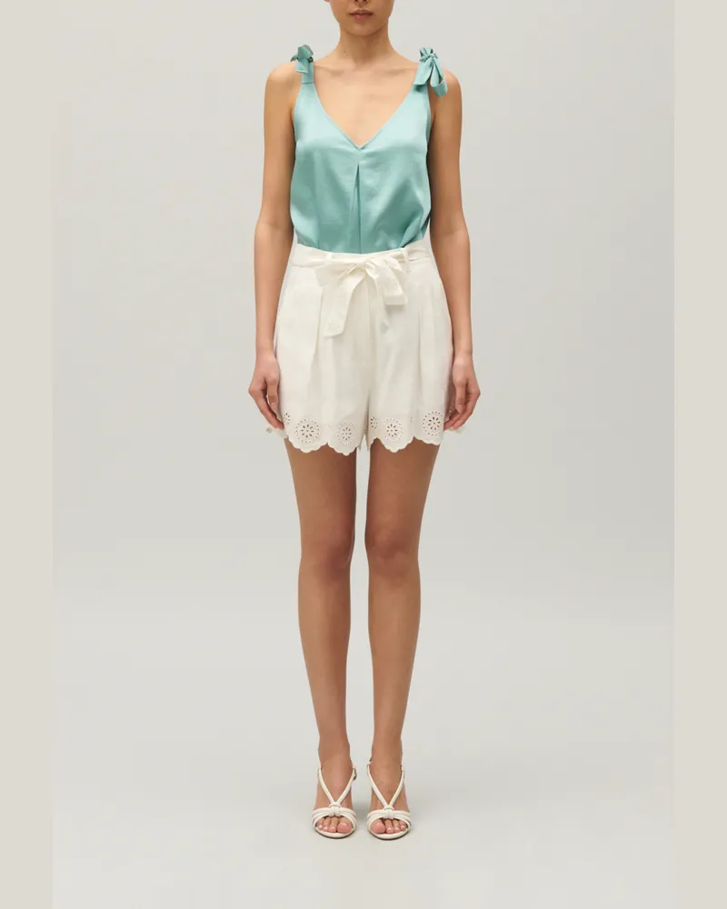 Claudie Pierlot Bestickte Shorts in High Waist-Passform Ecru