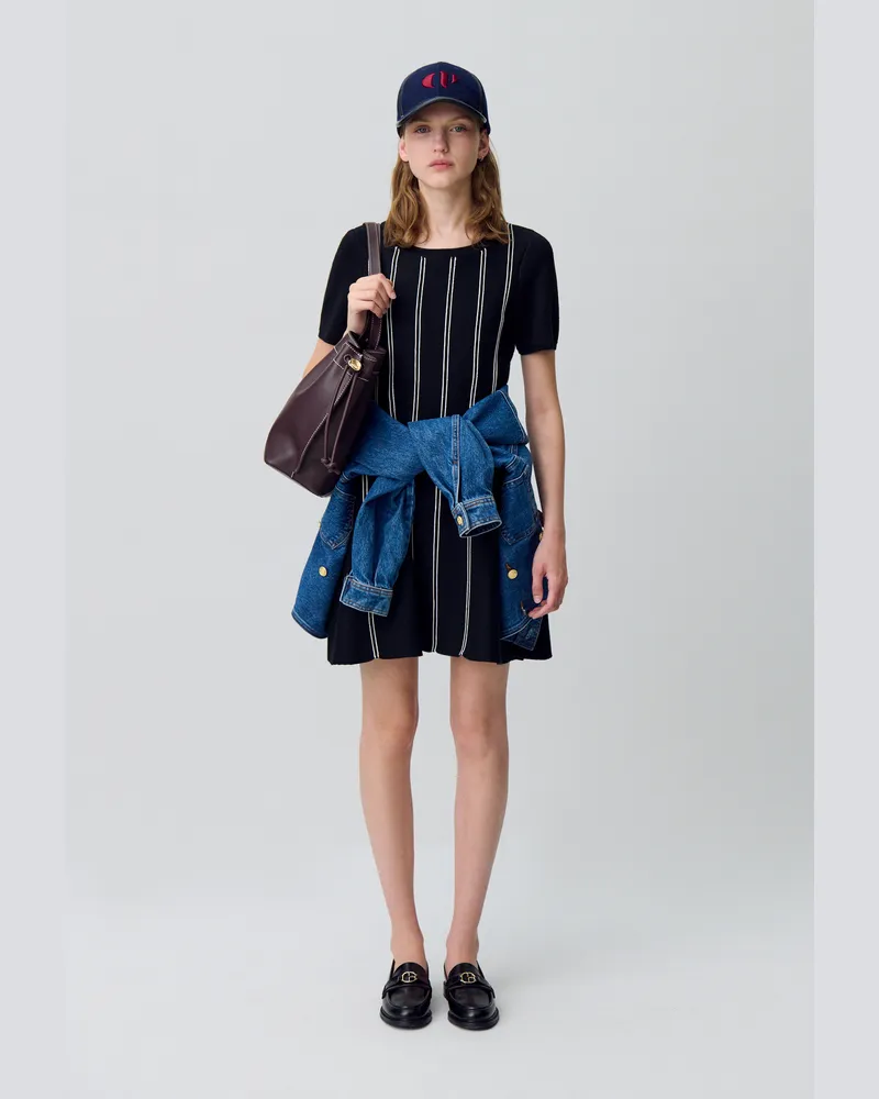 Claudie Pierlot Kurzes, ausgestelltes Strickkleid Schwarz