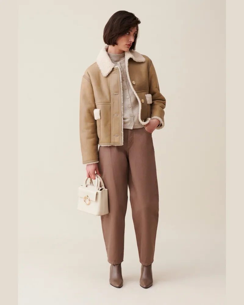 Claudie Pierlot Beige kurze Lammfelljacke Beige