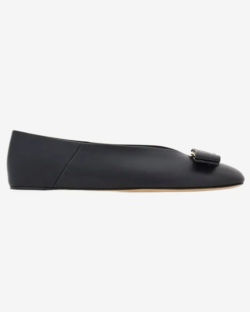 Ferragamo Vanna Ballerinas aus Leder Black