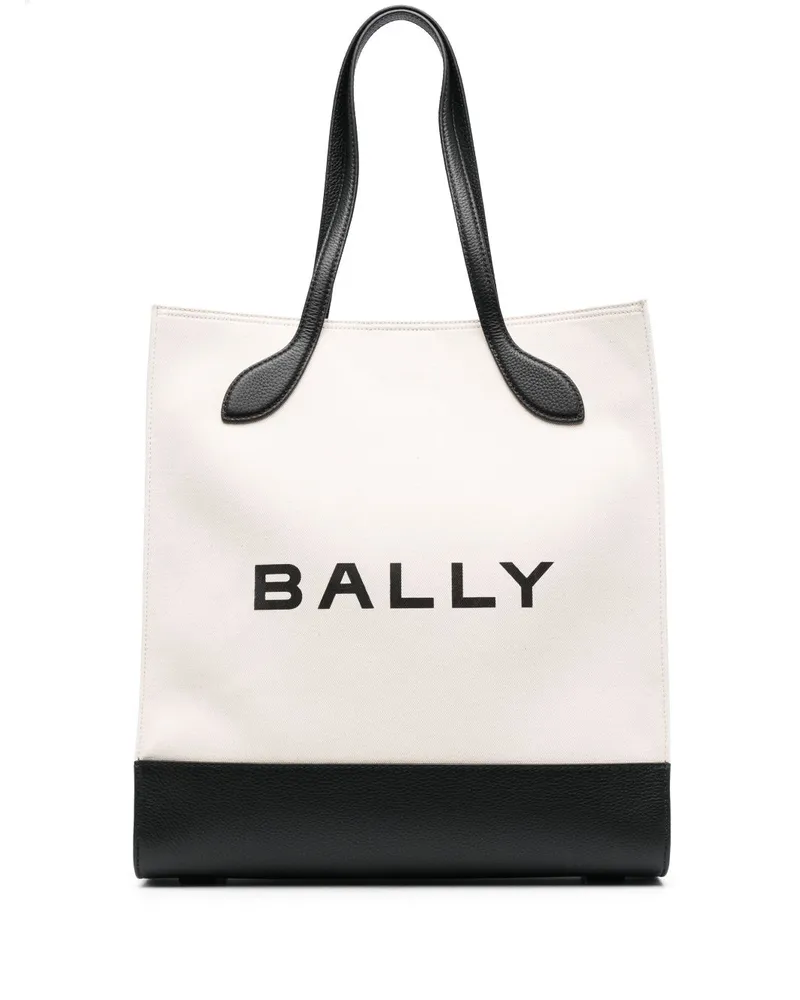 Bally Bar hält auf Stoff -Einkaufstasche Weiß