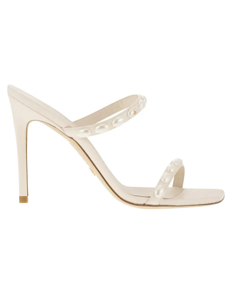 Stuart Weitzman Pearlita Sandale mit Perlen Pearl