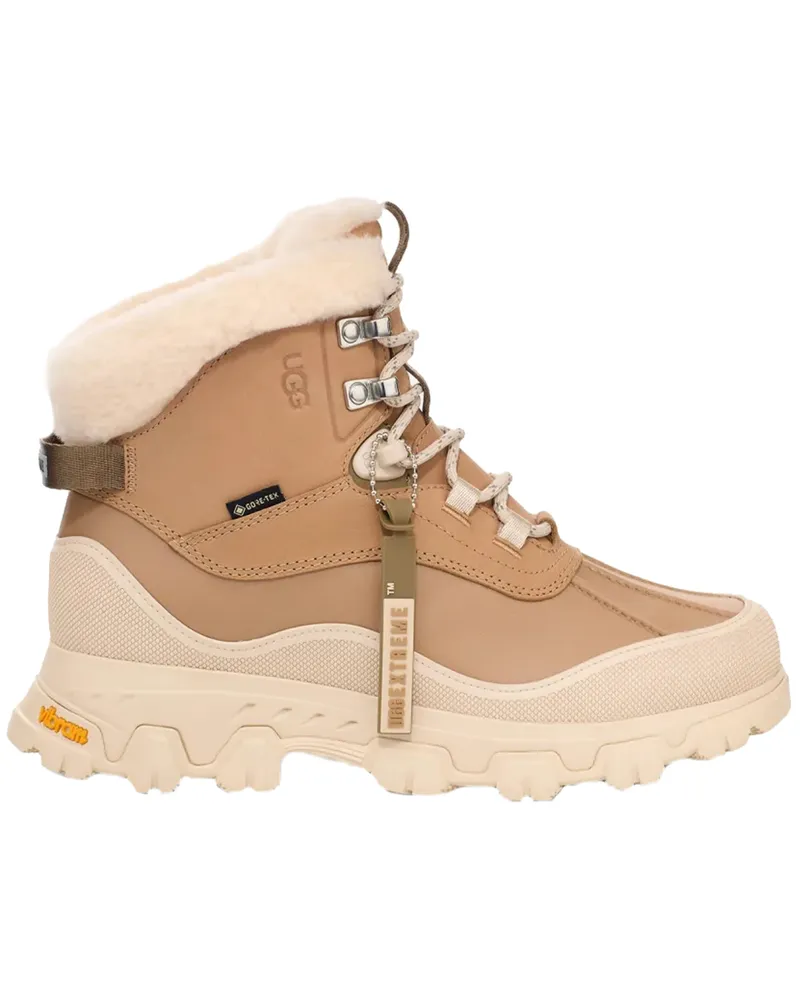 UGG  Nude