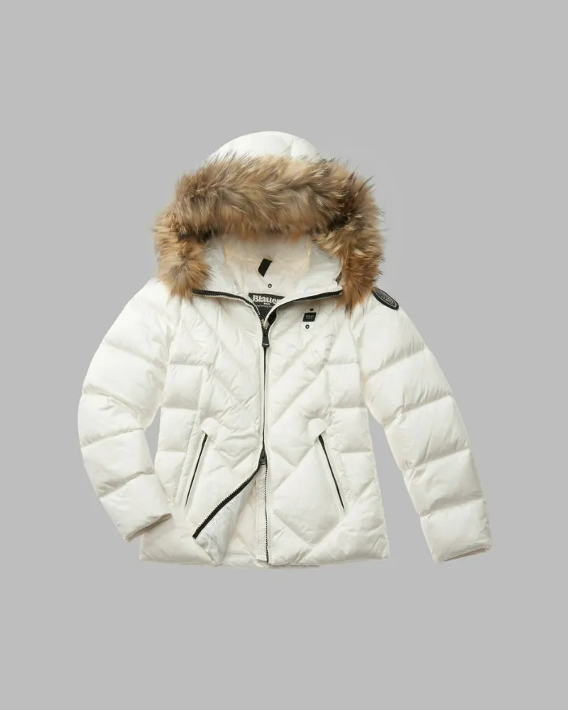 Blauer Alicia White