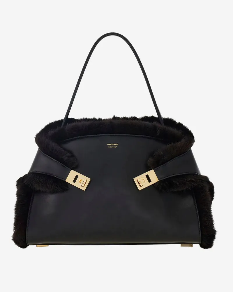 Ferragamo Umarmung weicher Umhängetasche Black