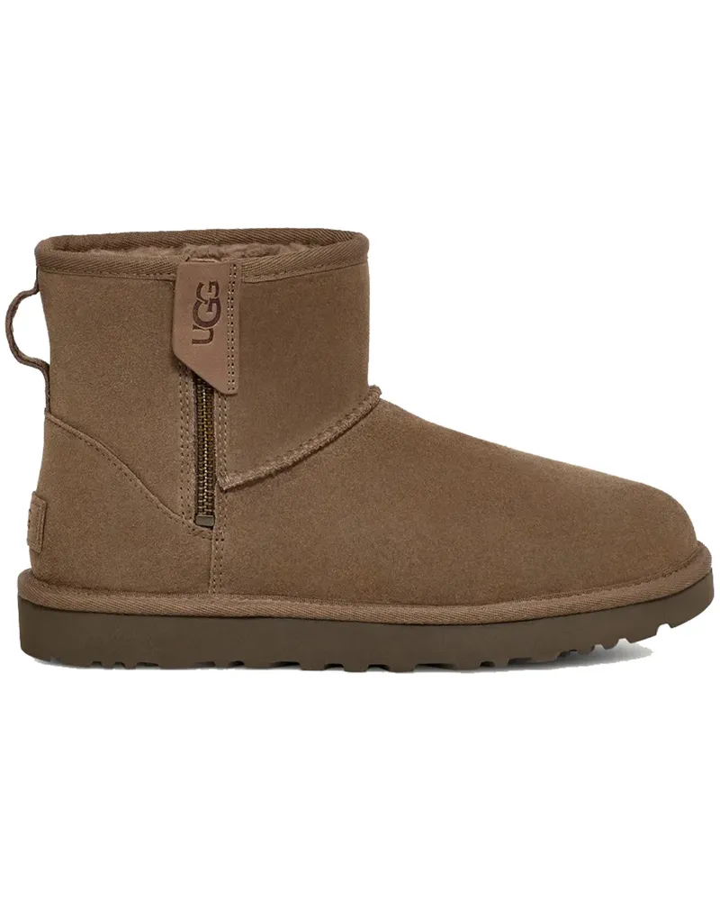 UGG  