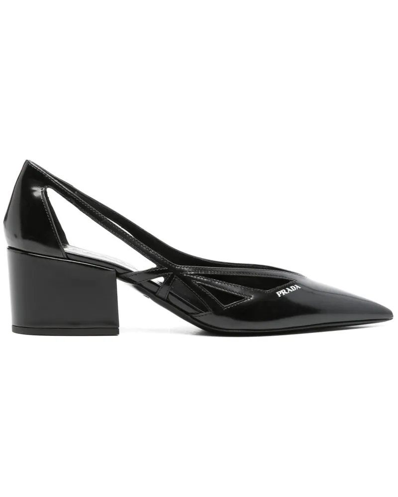 Prada Lederausschnitten Pumps aus Black