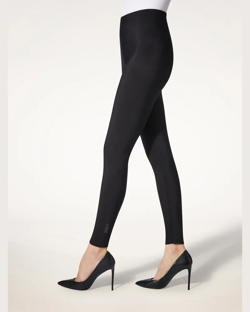 Wolford und Black
