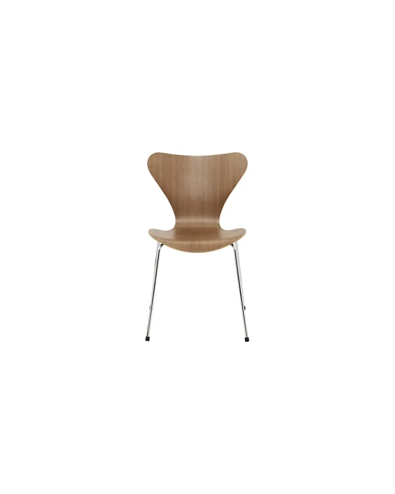 Fritz Hansen Stapelbarer Stuhl Série 7 - Holz natur - Nußbaumfurnier - Designer Arne Jacobsen 