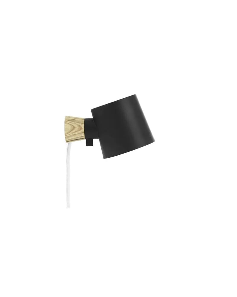 Normann Copenhagen Drehbare Wandleuchte Rise - Holz natur - Esche massiv - Designer Marianne Andersen 
