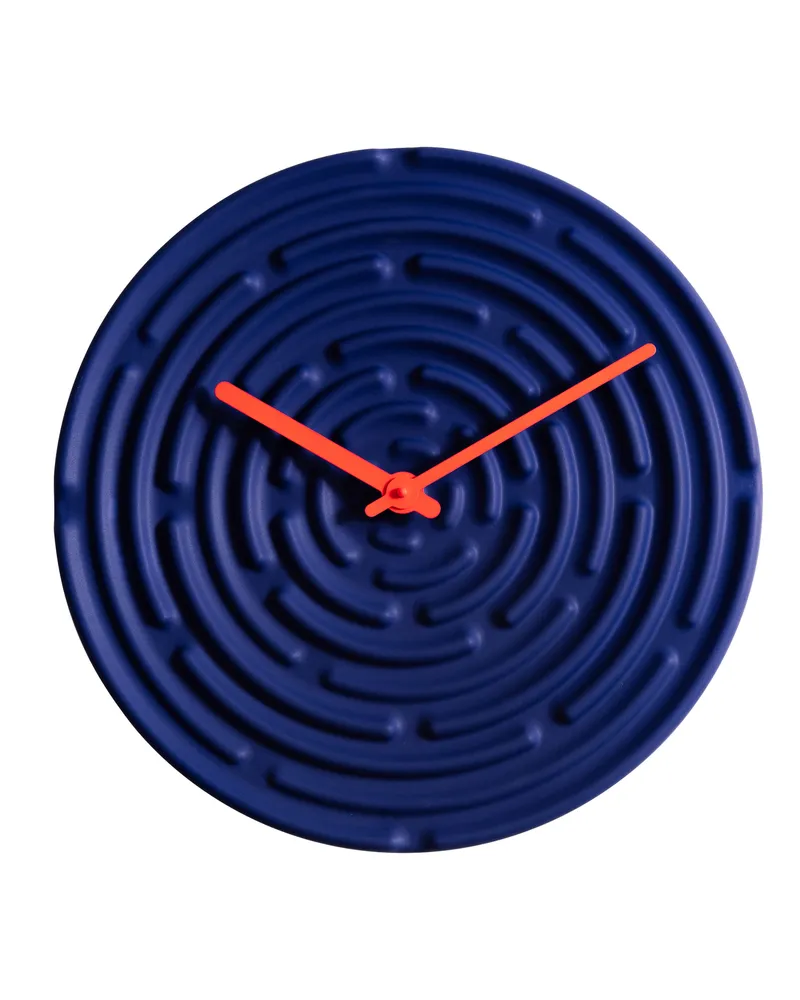 raawii Wanduhr Minos - Blau - emaillierte Fayence - Designer Manon Novelli 