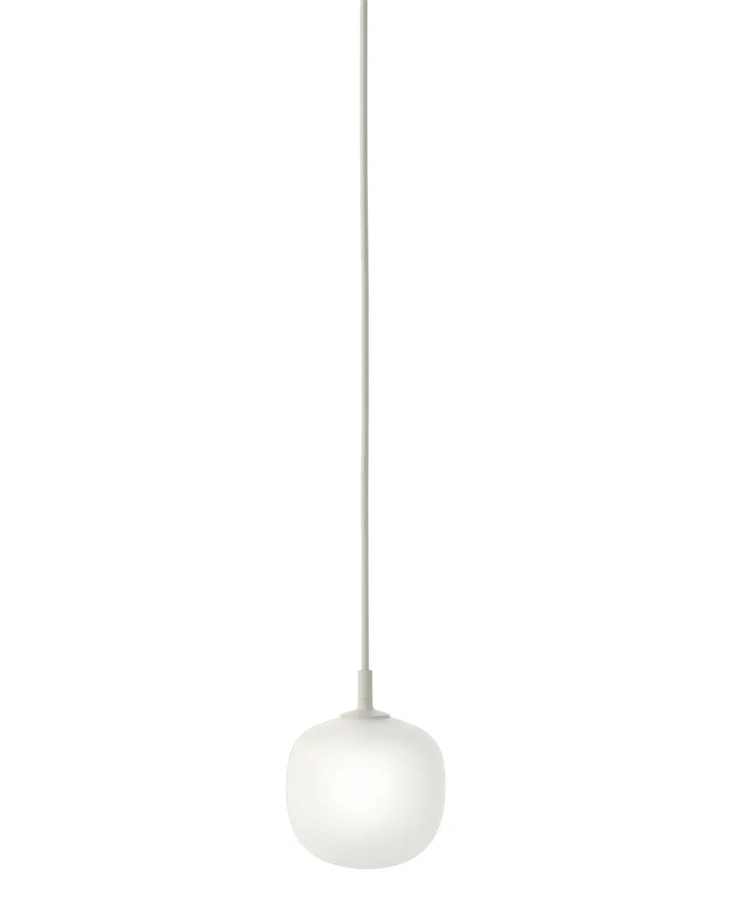 Muuto Pendelleuchte Rime - Weiß - mundgeblasenes Glas - Designer Taf Architects 